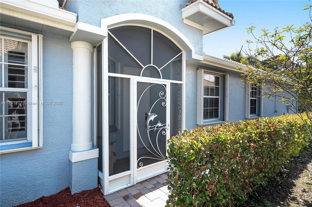 Vendido Recientemente: $439,000 (3 camas, 2 baños, 1718 Pies cuadrados)