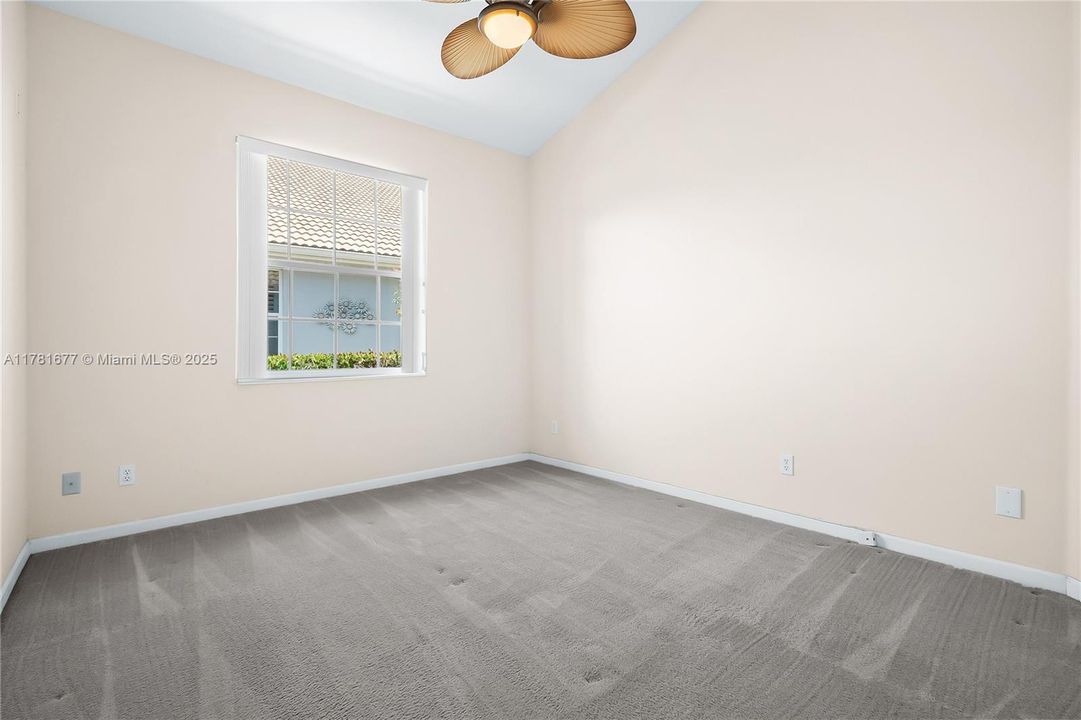 Vendido Recientemente: $439,000 (3 camas, 2 baños, 1718 Pies cuadrados)