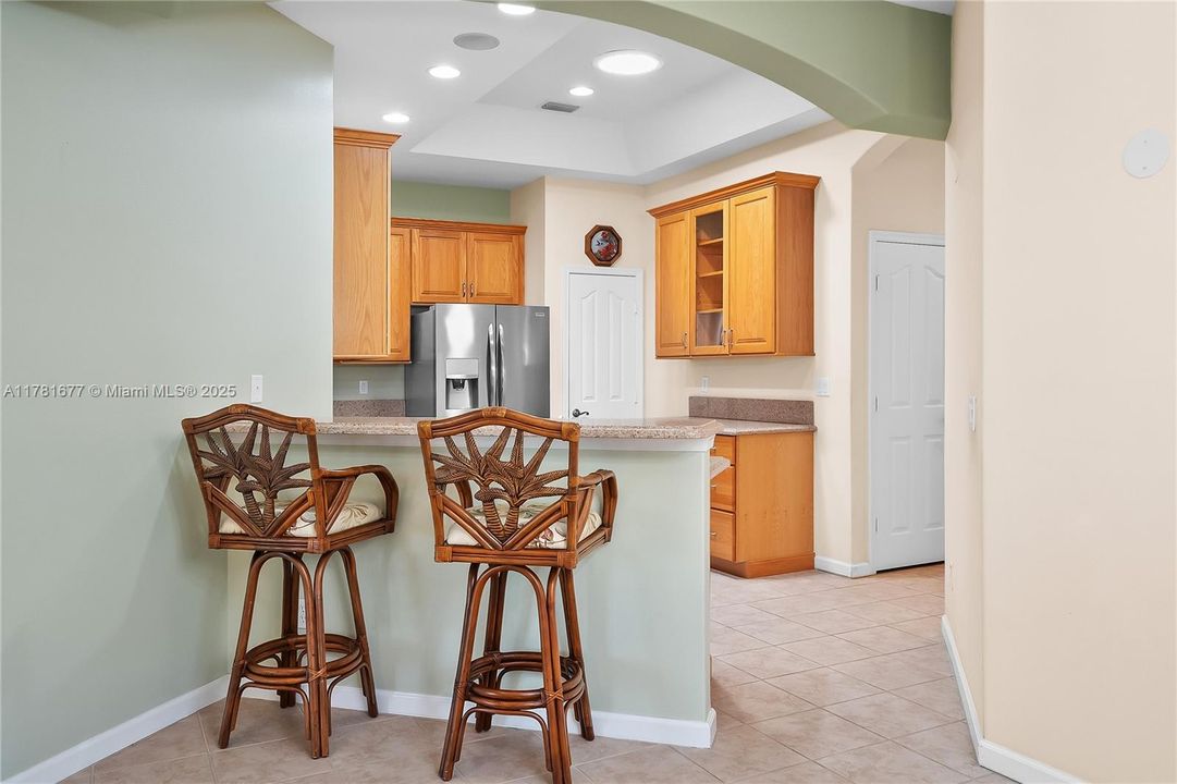 Vendido Recientemente: $439,000 (3 camas, 2 baños, 1718 Pies cuadrados)