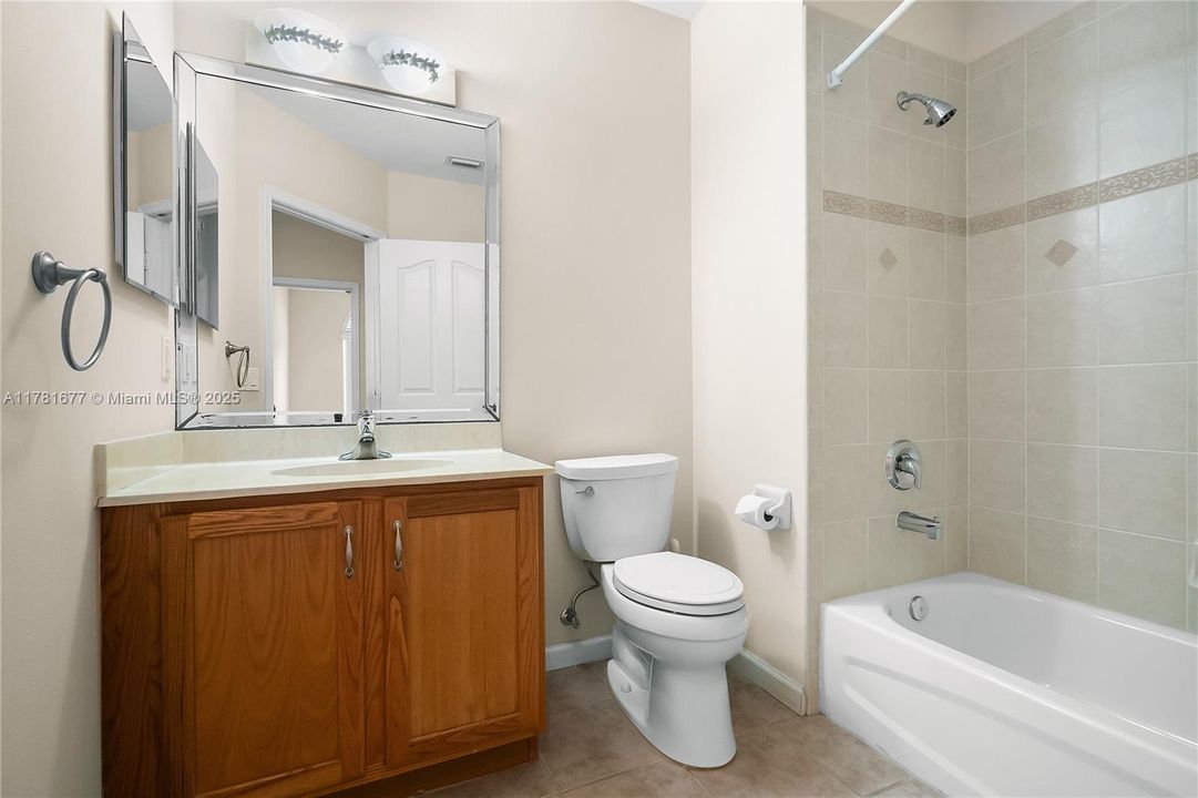 Vendido Recientemente: $439,000 (3 camas, 2 baños, 1718 Pies cuadrados)