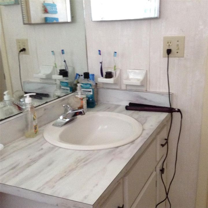 На продажу: $280,000 (2 спален, 2 ванн, 0 Квадратных фут)