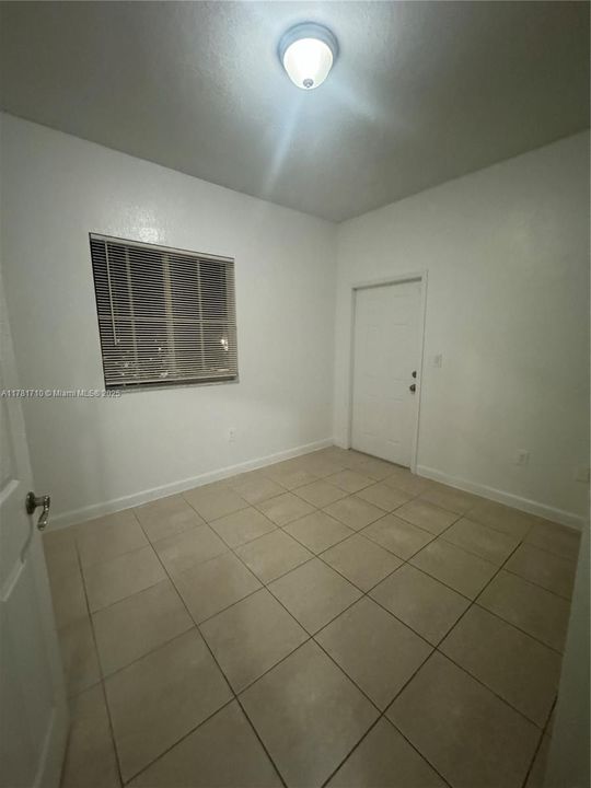 最近租的: $2,600 (3 贝兹, 2 浴室, 1750 平方英尺)