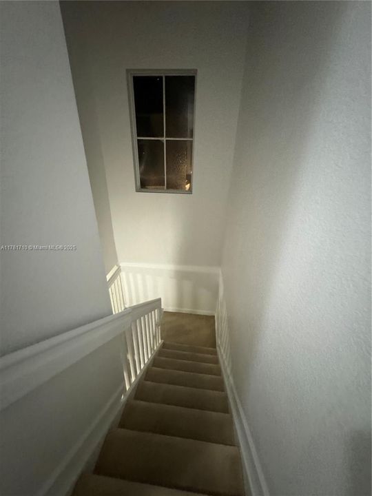 最近租的: $2,600 (3 贝兹, 2 浴室, 1750 平方英尺)