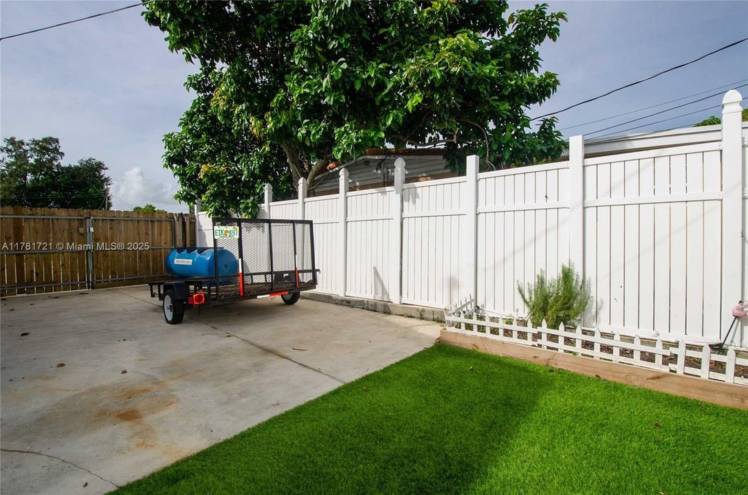 Recently Sold: $699,999 (3 beds, 2 baths, 0 Square Feet)