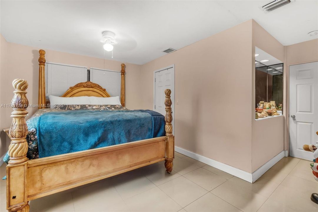 Недавно продано: $535,000 (3 спален, 2 ванн, 1880 Квадратных фут)