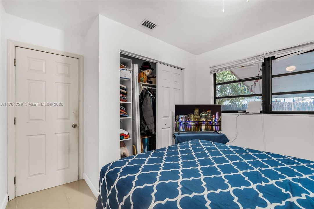 Недавно продано: $535,000 (3 спален, 2 ванн, 1880 Квадратных фут)