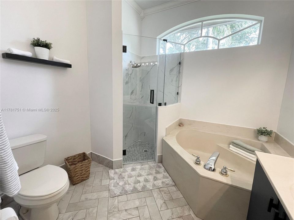 Недавно продано: $774,000 (4 спален, 2 ванн, 2249 Квадратных фут)