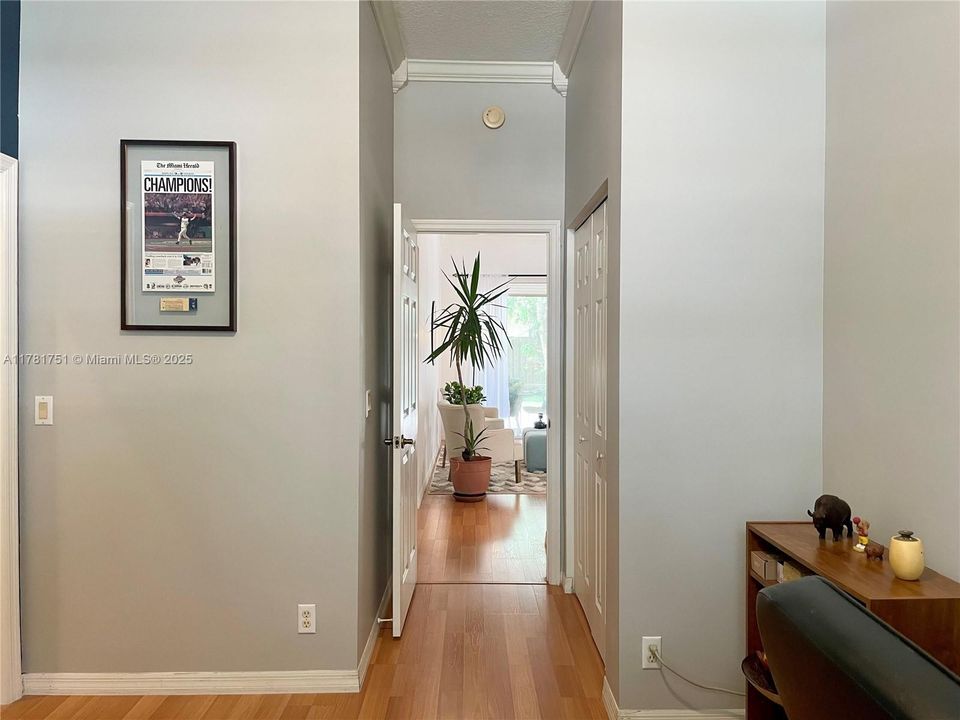 Недавно продано: $774,000 (4 спален, 2 ванн, 2249 Квадратных фут)