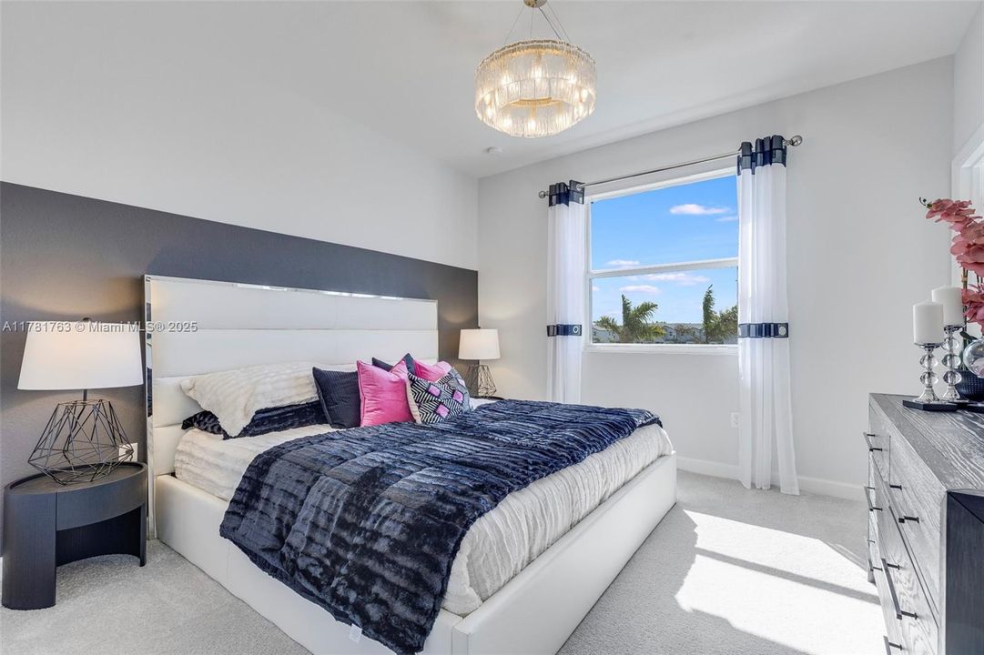 Vendido Recientemente: $394,090 (3 camas, 2 baños, 1414 Pies cuadrados)