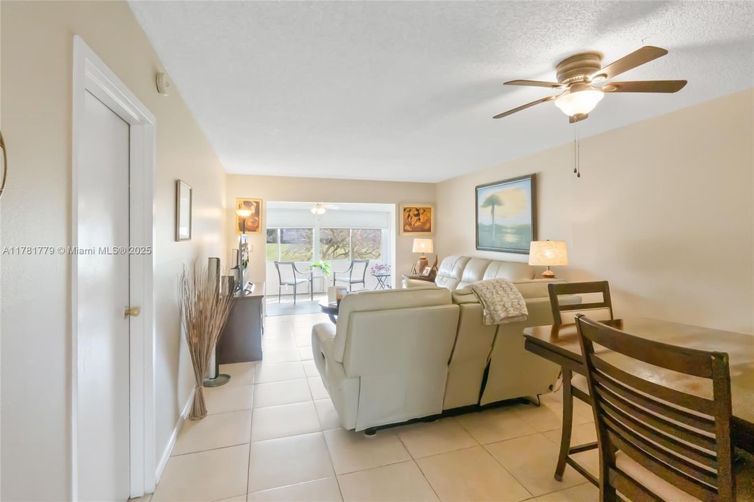 Active With Contract: $79,900 (1 beds, 1 baths, 775 Square Feet)
