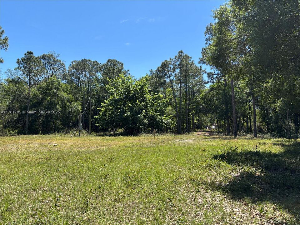 Vendido Recientemente: $395,000 (10.42 acres)