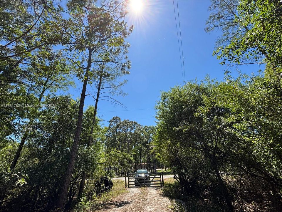 Vendido Recientemente: $395,000 (10.42 acres)