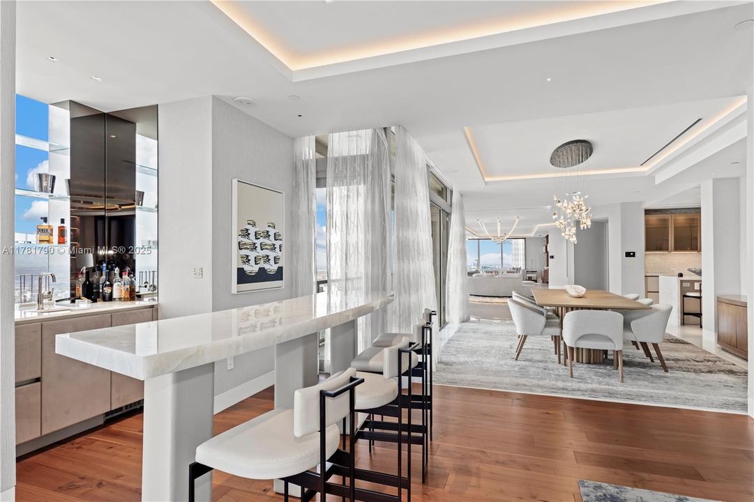 待售: $16,900,000 (2 贝兹, 3 浴室, 5798 平方英尺)