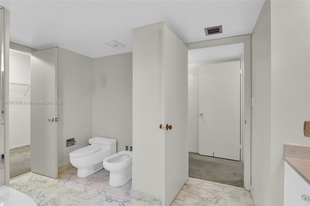 合同活跃: $210,000 (2 贝兹, 2 浴室, 1535 平方英尺)