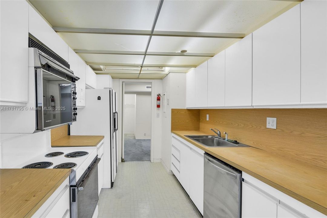 合同活跃: $210,000 (2 贝兹, 2 浴室, 1535 平方英尺)