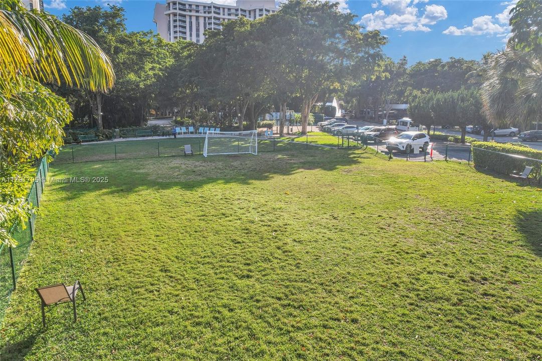 合同活跃: $210,000 (2 贝兹, 2 浴室, 1535 平方英尺)