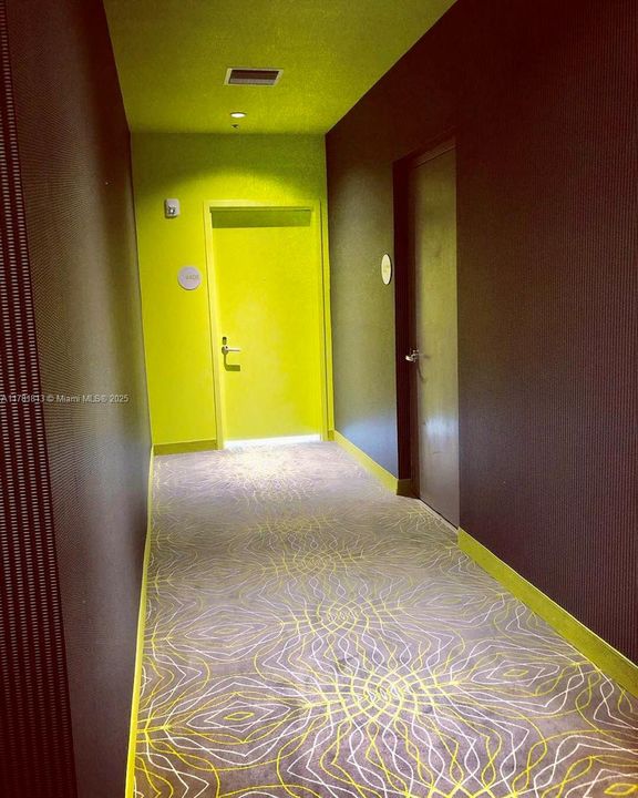 Recently Rented: $4,000 (1 beds, 1 baths, 833 Square Feet)