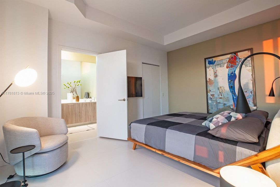 Recently Rented: $4,000 (1 beds, 1 baths, 833 Square Feet)