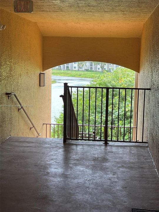 Recently Rented: $2,100 (3 beds, 2 baths, 1300 Square Feet)