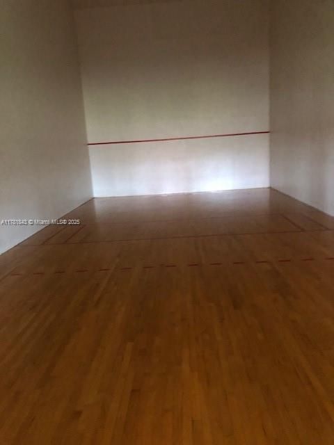 Recently Rented: $2,100 (3 beds, 2 baths, 1300 Square Feet)