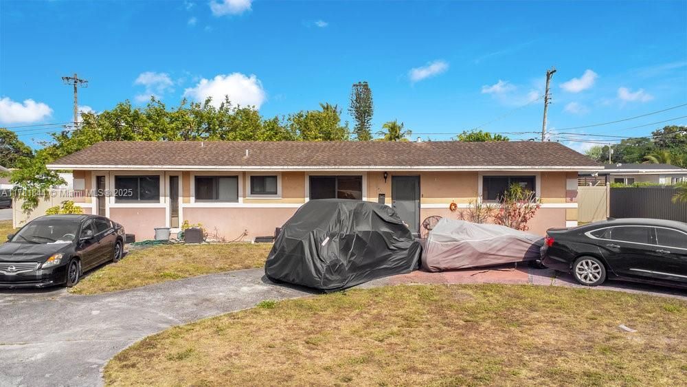 Recently Sold: $480,000 (3 beds, 2 baths, 2070 Square Feet)