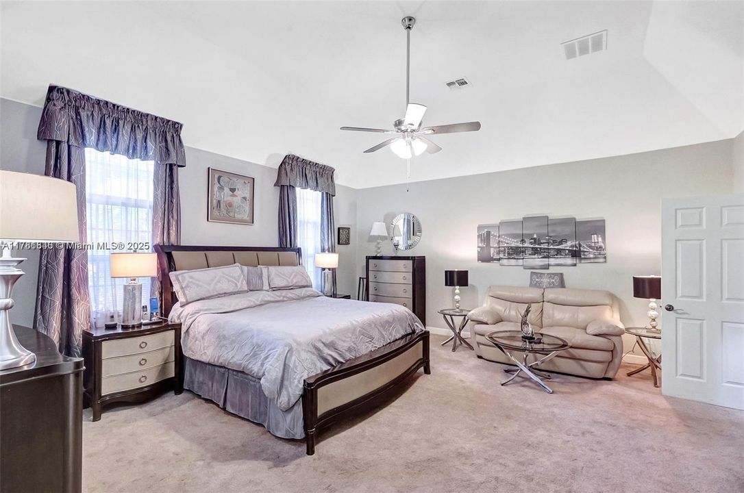 На продажу: $1,395,000 (3 спален, 2 ванн, 2884 Квадратных фут)