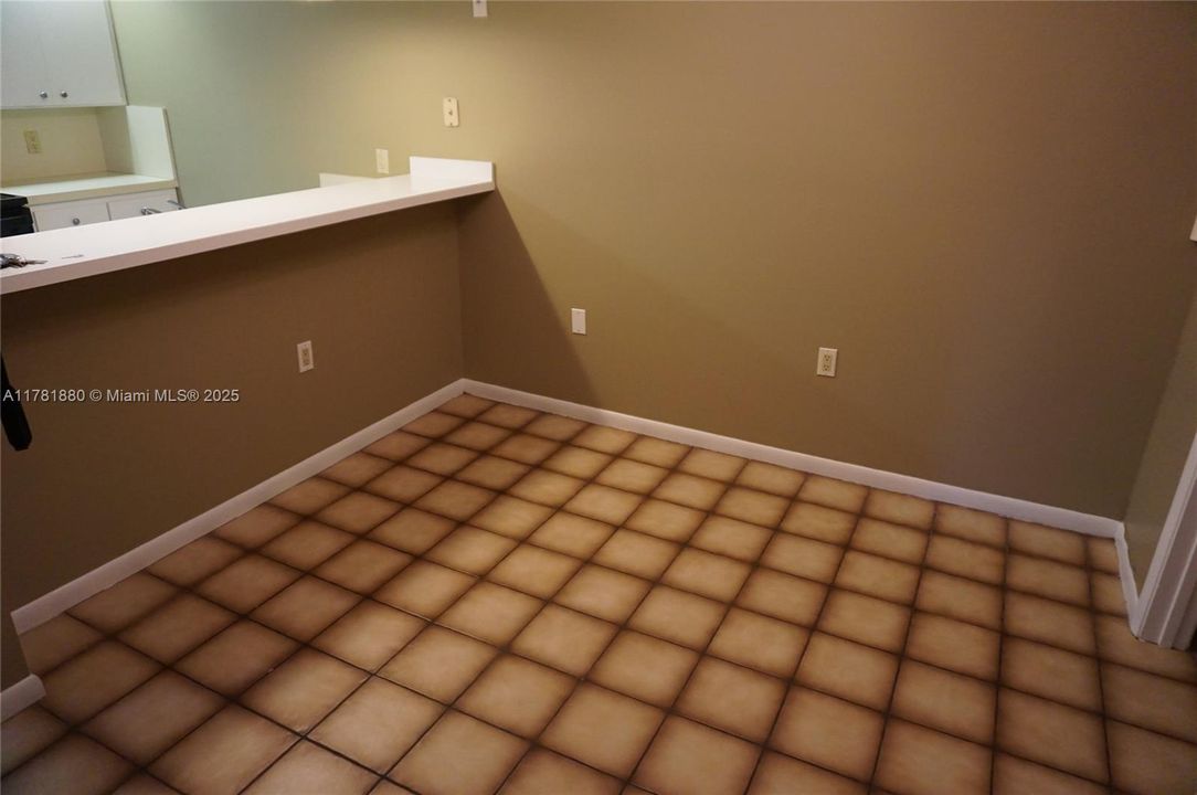 Recently Rented: $1,950 (2 beds, 2 baths, 1236 Square Feet)