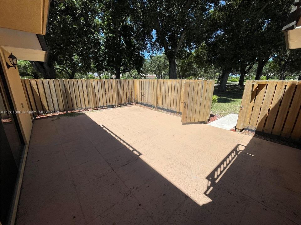 Recently Rented: $1,950 (2 beds, 2 baths, 1236 Square Feet)