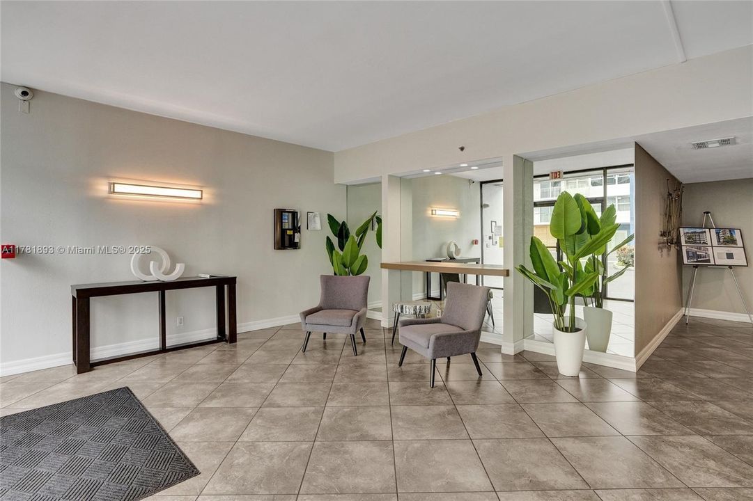 Recently Sold: $318,000 (2 beds, 2 baths, 1213 Square Feet)