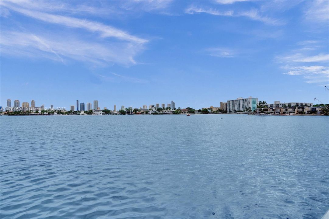 Recently Sold: $318,000 (2 beds, 2 baths, 1213 Square Feet)