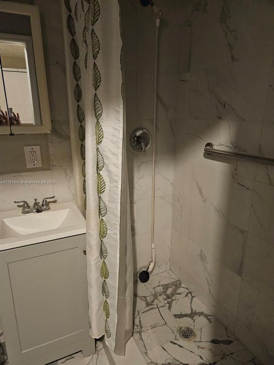 Недавно арендовано: $1,400 (1 спален, 1 ванн, 1444 Квадратных фут)