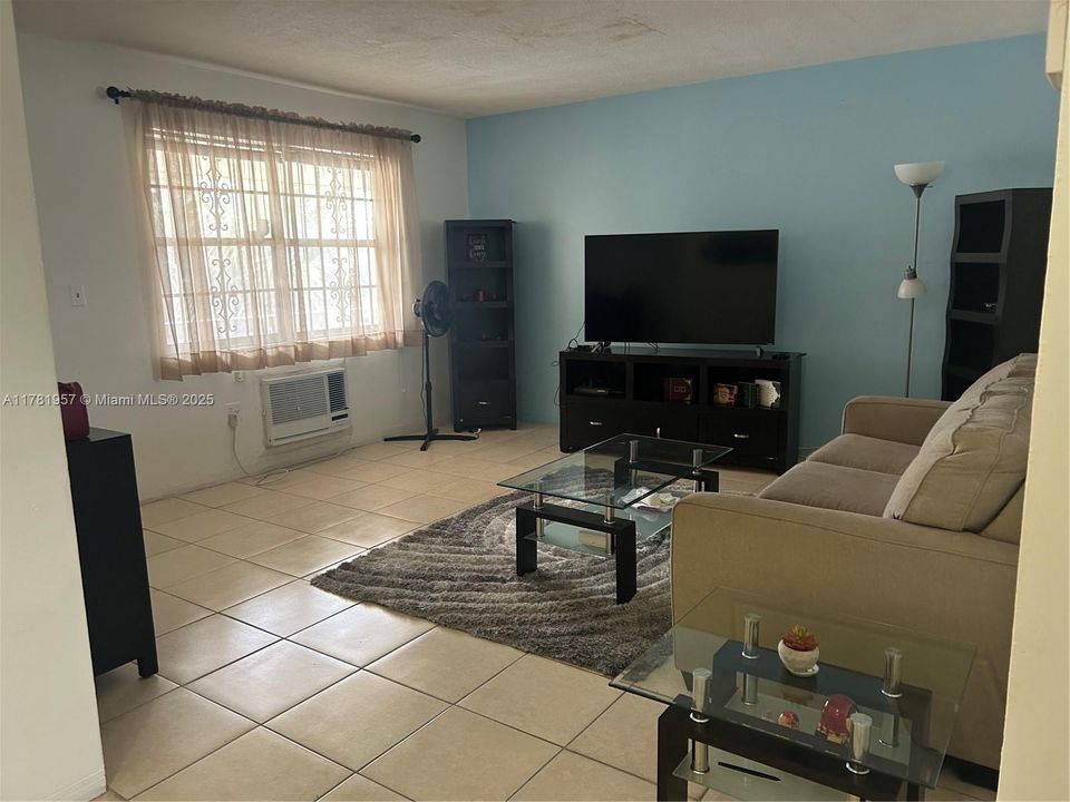 En Venta: $55,000 (1 camas, 1 baños, 688 Pies cuadrados)