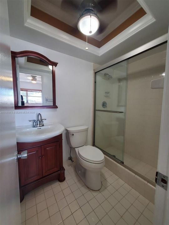 Master Bathroom w/Shower