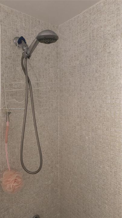 待售: $179,900 (2 贝兹, 2 浴室, 984 平方英尺)