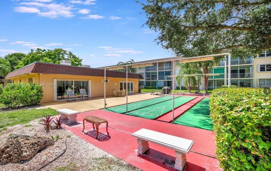 待售: $179,900 (2 贝兹, 2 浴室, 984 平方英尺)