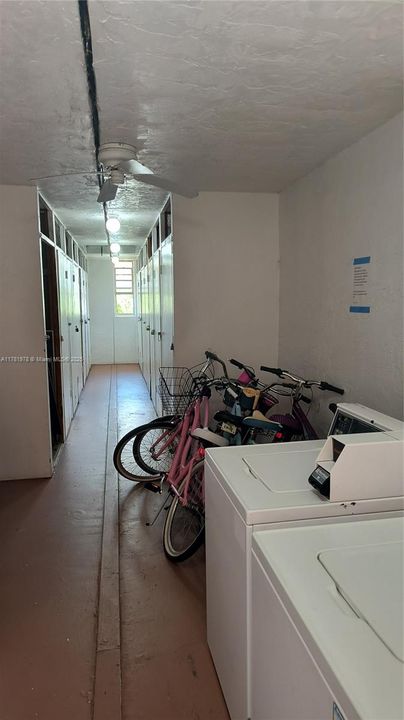 待售: $179,900 (2 贝兹, 2 浴室, 984 平方英尺)