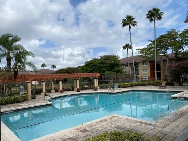 Recently Rented: $1,890 (2 beds, 2 baths, 1026 Square Feet)