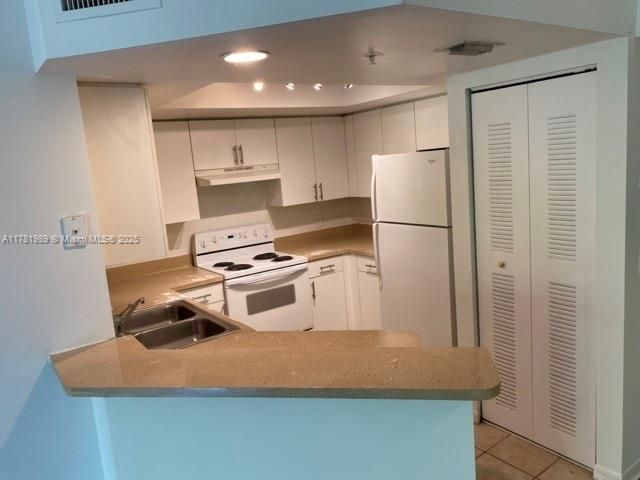 Recently Rented: $1,890 (2 beds, 2 baths, 1026 Square Feet)