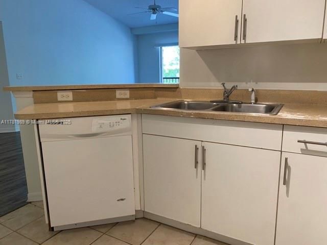 Recently Rented: $1,890 (2 beds, 2 baths, 1026 Square Feet)