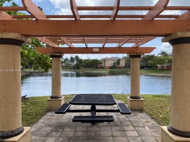 Recently Rented: $1,890 (2 beds, 2 baths, 1026 Square Feet)