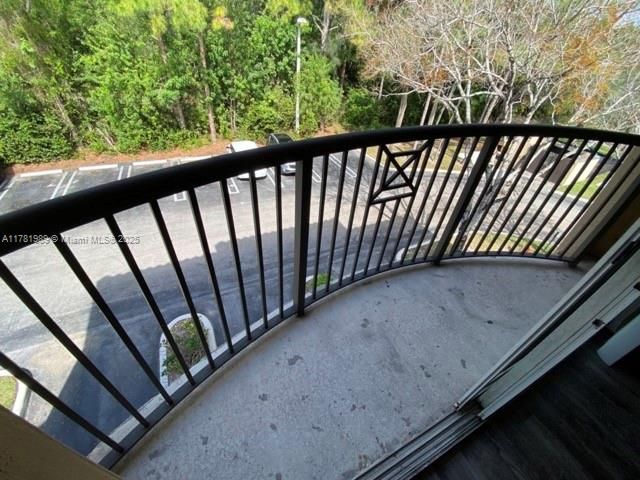 Recently Rented: $1,890 (2 beds, 2 baths, 1026 Square Feet)