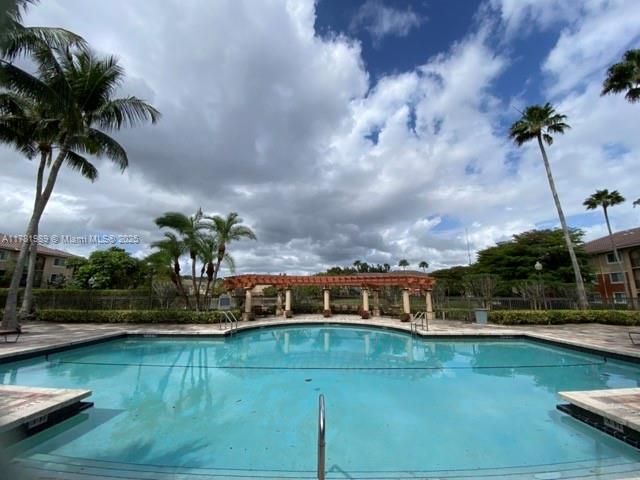 Recently Rented: $1,890 (2 beds, 2 baths, 1026 Square Feet)