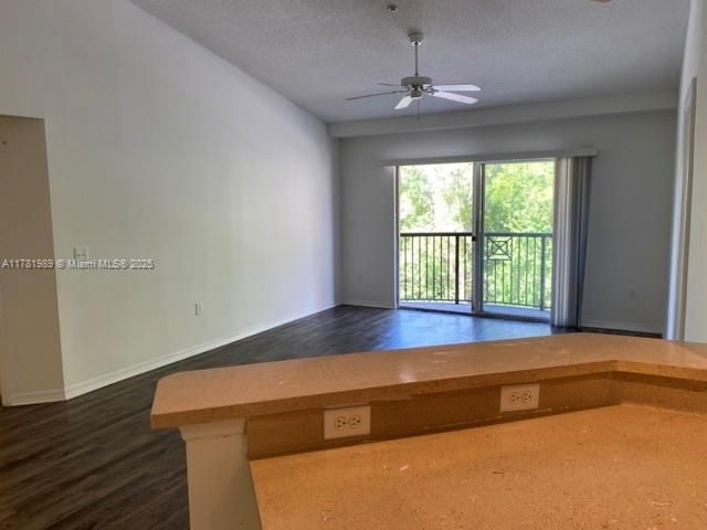 Recently Rented: $1,890 (2 beds, 2 baths, 1026 Square Feet)