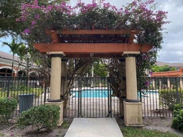 Recently Rented: $1,890 (2 beds, 2 baths, 1026 Square Feet)