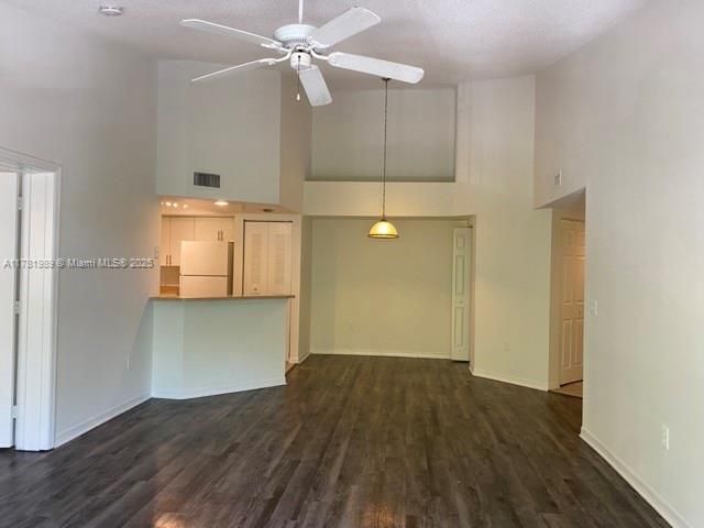 Recently Rented: $1,890 (2 beds, 2 baths, 1026 Square Feet)