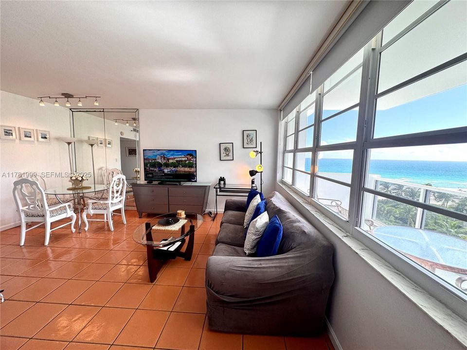 For Rent: $3,500 (0 beds, 1 baths, 535 Square Feet)