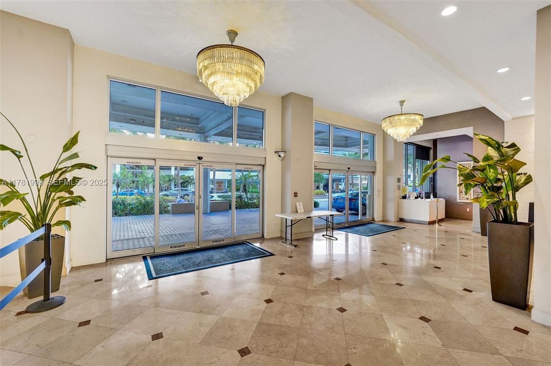 For Rent: $3,500 (0 beds, 1 baths, 535 Square Feet)