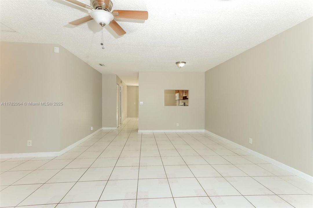 Recently Rented: $2,605 (3 beds, 2 baths, 1670 Square Feet)