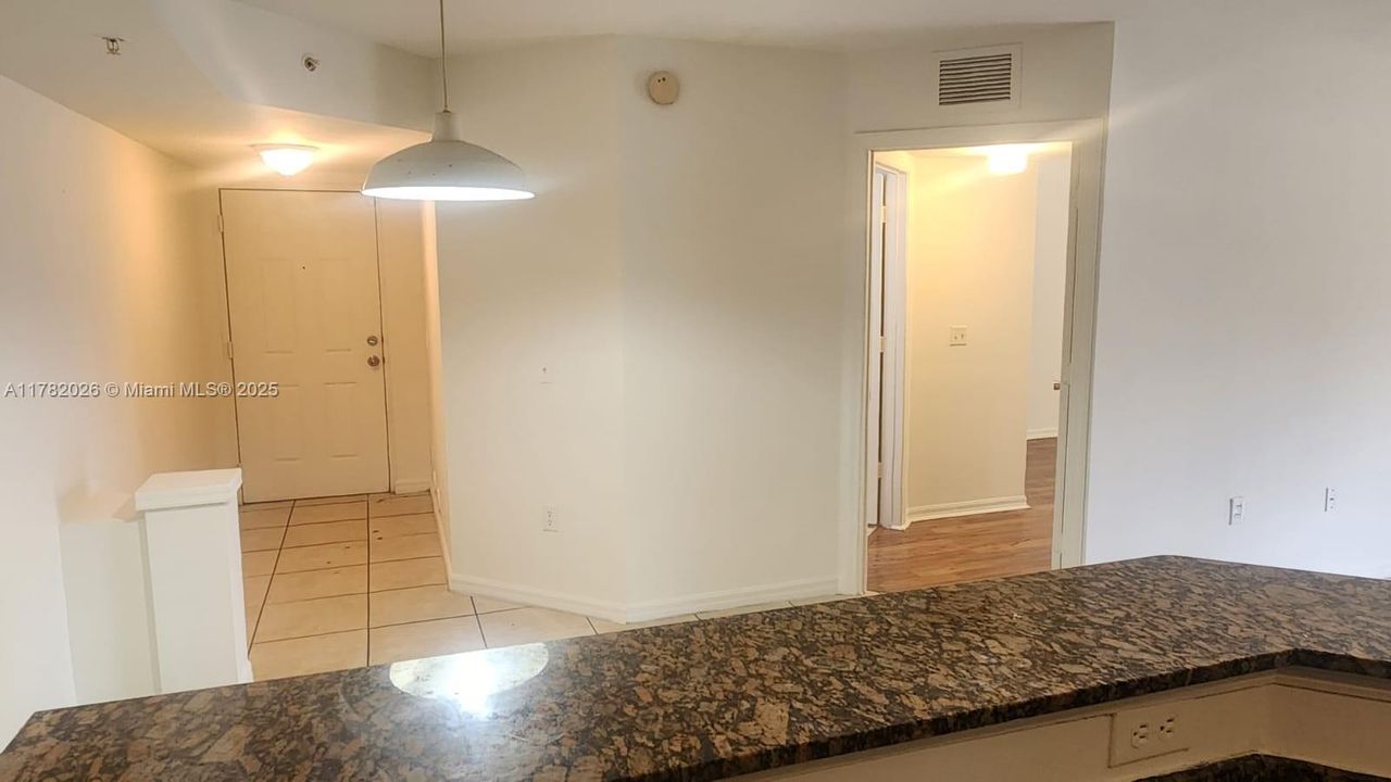 Недавно арендовано: $2,200 (3 спален, 2 ванн, 1062 Квадратных фут)