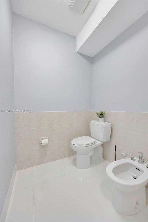 На продажу: $1,275,000 (5 спален, 3 ванн, 2667 Квадратных фут)